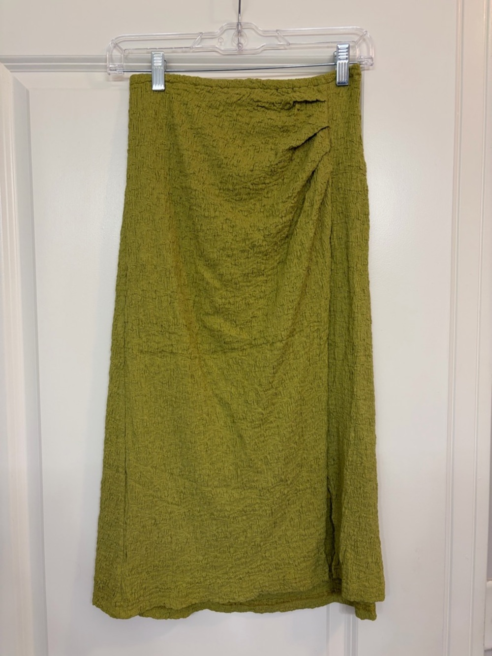 Lulu's Olive Green Textured Midi Skirt